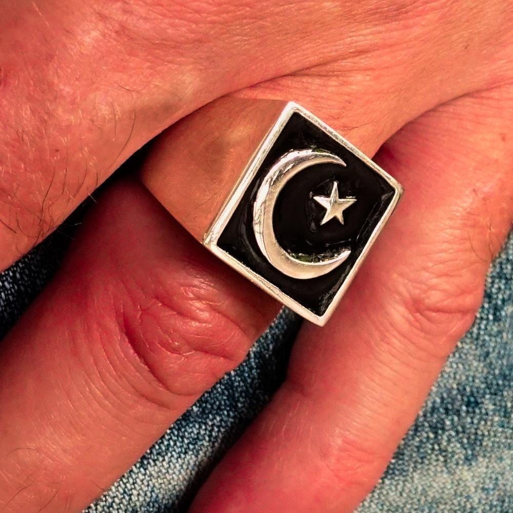 Perfectly crafted Men's Ring Crescent Moon and Star Black - Sterling Silver - BikeRing4u
