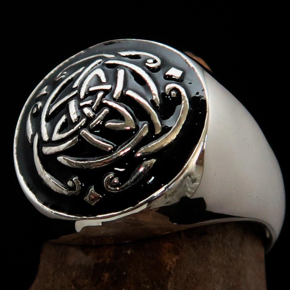 Excellent domed Men's Ring black Celtic Triquetra Knot - Sterling Silver - BikeRing4u