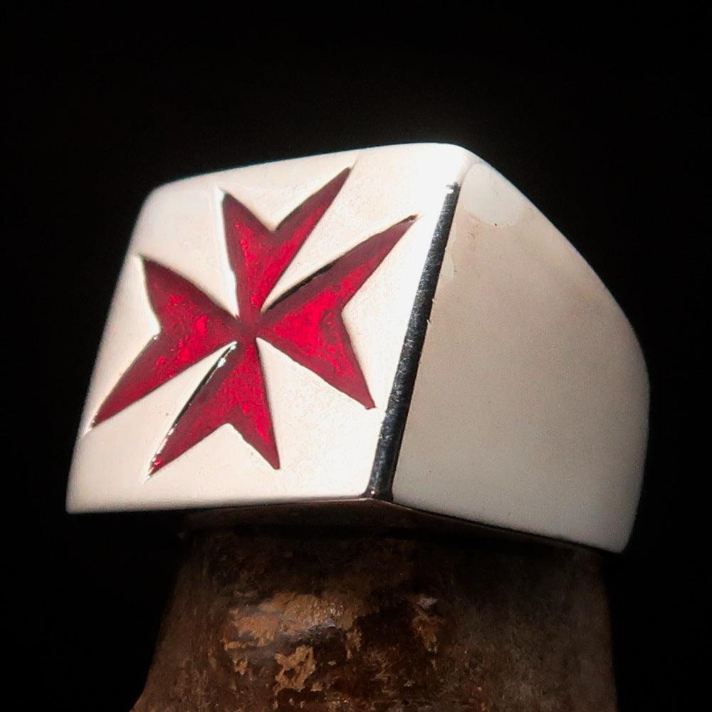 Nicely crafted Men's Knight Ring Maltese Cross Red - Sterling Silver - BikeRing4u