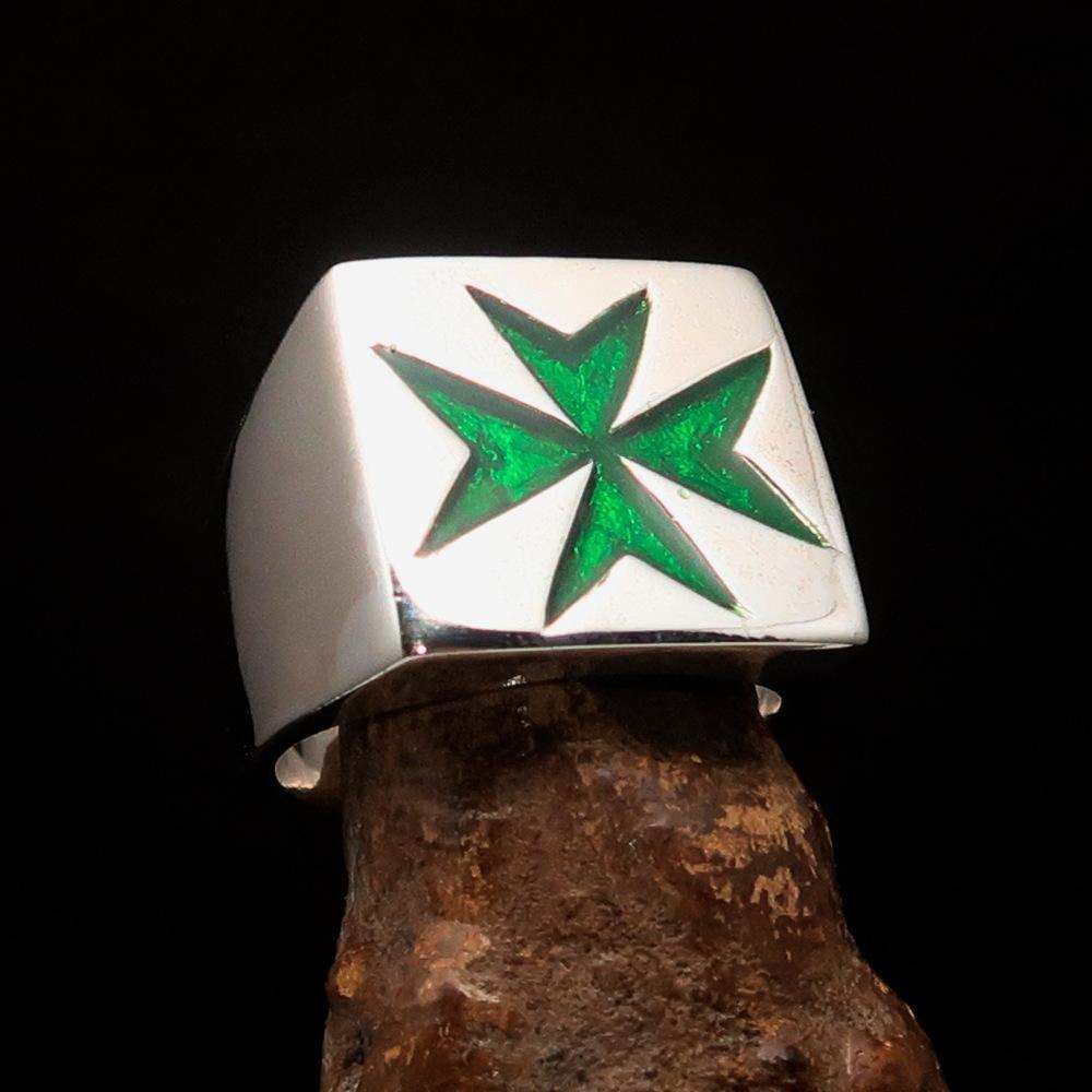 Nicely crafted Men's Knight Ring Maltese Cross Green - Sterling Silver - BikeRing4u