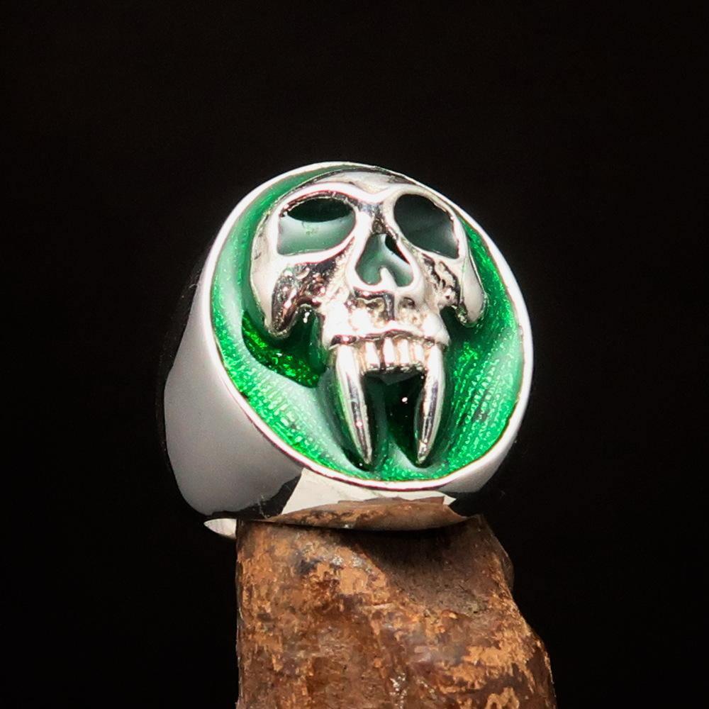 Excellent crafted oval Men's green Vampire Skull Ring - Sterling Silver - BikeRing4u