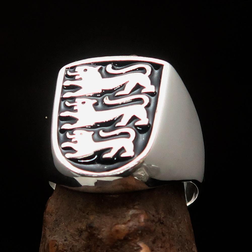 Perfectly crafted Men's Shield Ring Black 3 Lions Coat of Arms - Sterling Silver - BikeRing4u