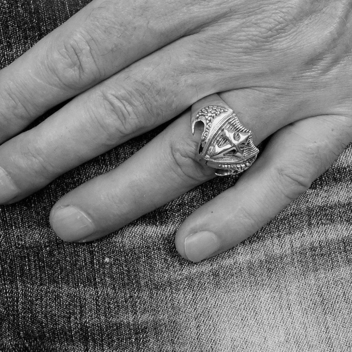 Nicely crafted Men's Knight Costume Brass Ring Templar Cross - BikeRing4u