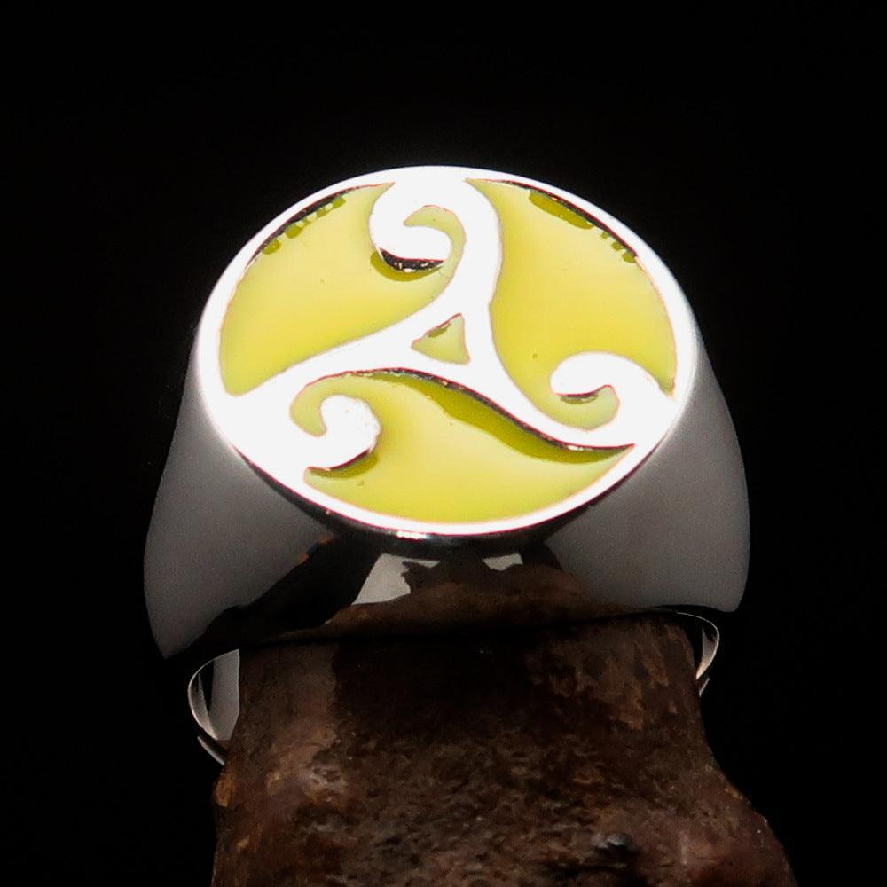 Perfectly crafted Men's Celtic Triade Ring yellow Triskele - Sterling Silver - BikeRing4u
