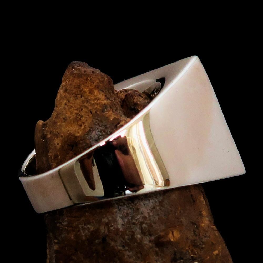 Excellent crafted Men's Ring All seeing Udjat Eye of Ra Green - Sterling Silver - BikeRing4u