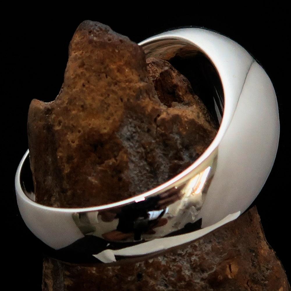 Excellent domed Men's Ring black Celtic Triquetra Knot - Sterling Silver - BikeRing4u