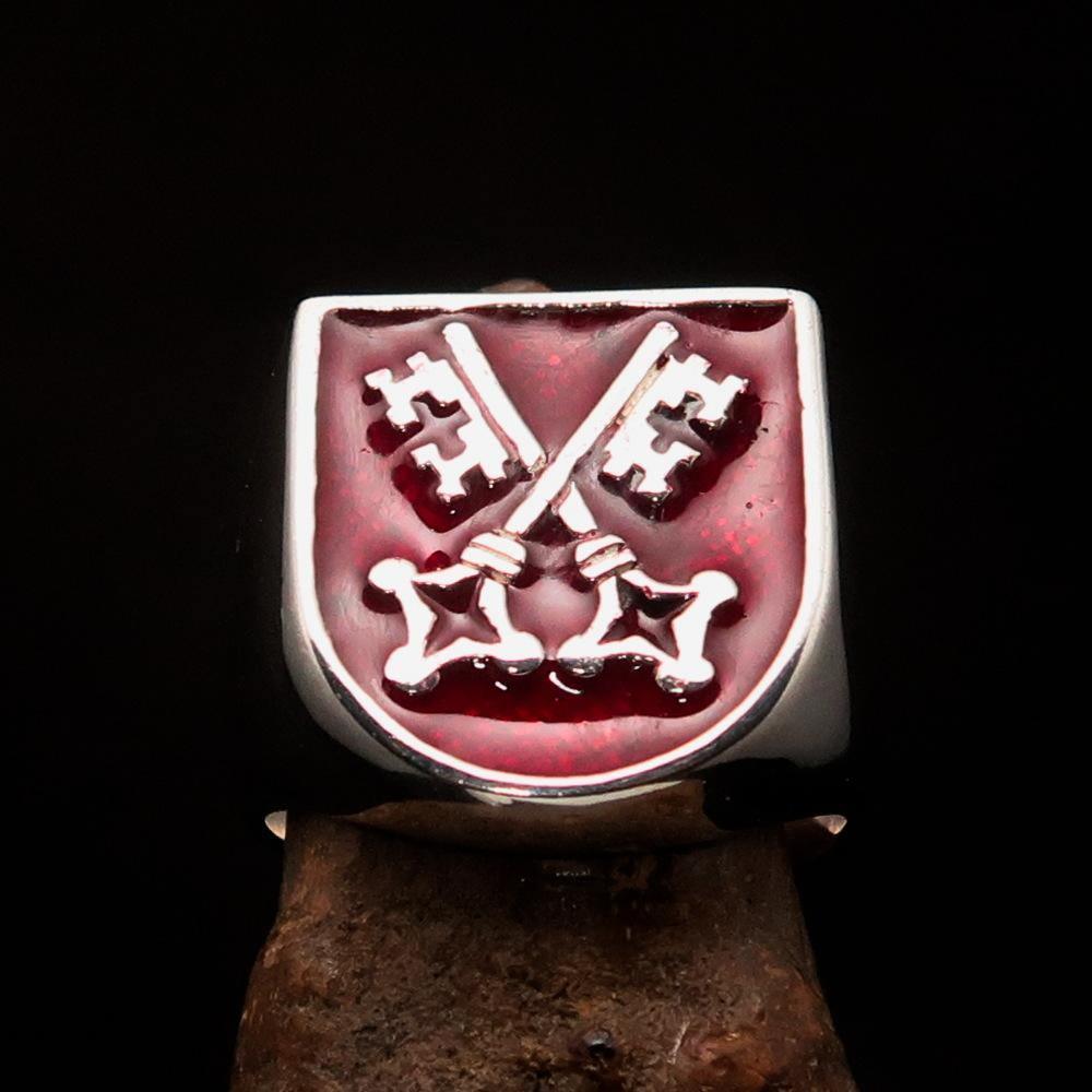 Perfectly crafted Men's Shield Ring Crossed red Skeleton Keys - Sterling Silver - BikeRing4u