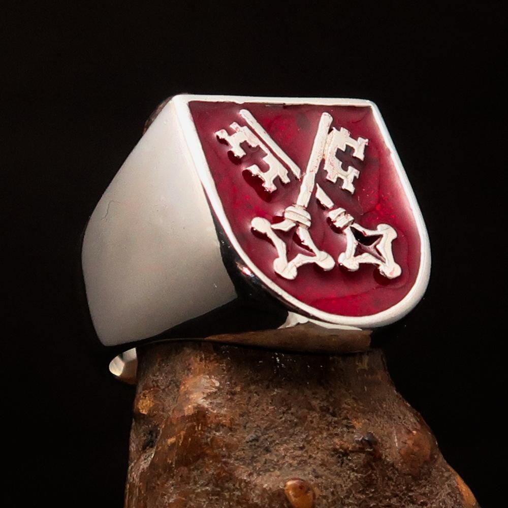 Perfectly crafted Men's Shield Ring Crossed red Skeleton Keys - Sterling Silver - BikeRing4u