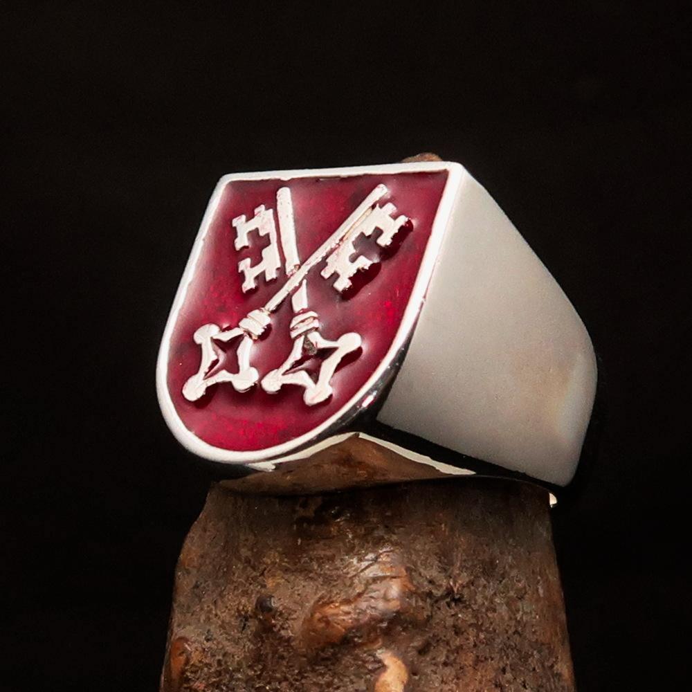 Perfectly crafted Men's Shield Ring Crossed red Skeleton Keys - Sterling Silver - BikeRing4u