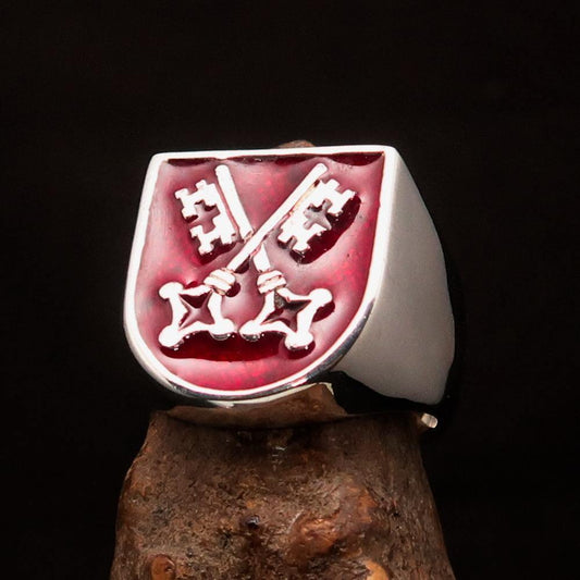 Perfectly crafted Men's Shield Ring Crossed red Skeleton Keys - Sterling Silver - BikeRing4u