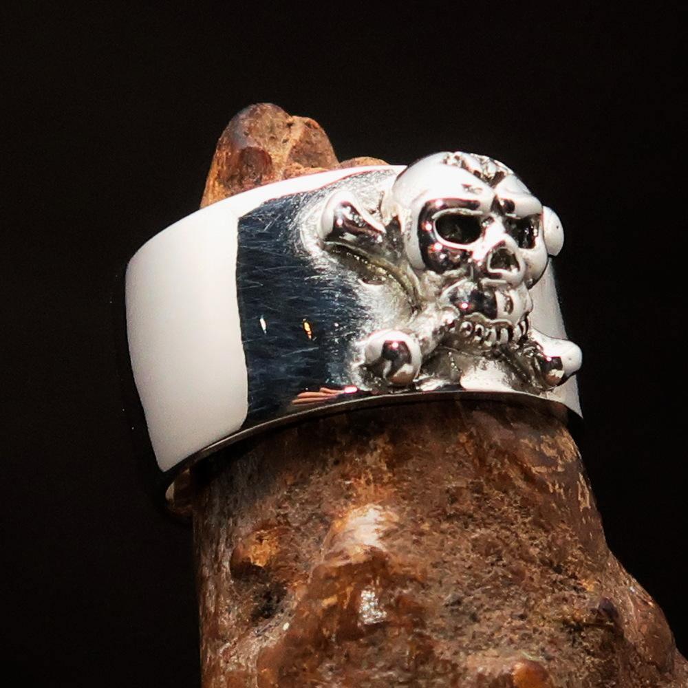 Excellent crafted Outlaw 1% Jolly Roger Skull Band Ring - antiqued Sterling Silver - BikeRing4u