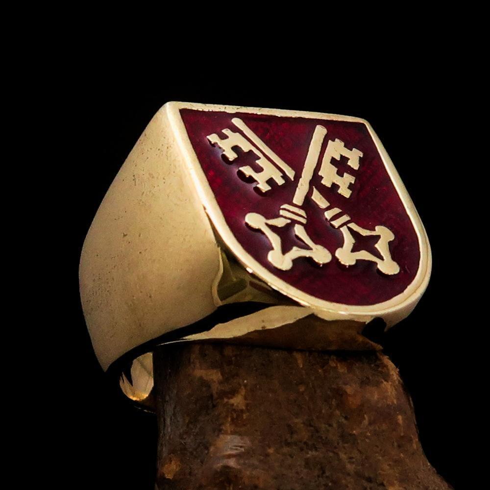 Perfectly crafted Men's Shield Ring Crossed Skeleton Keys Red - Solid Brass - BikeRing4u