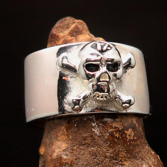 Excellent crafted Outlaw black 1% Jolly Roger Skull Band Ring - Sterling Silver - BikeRing4u