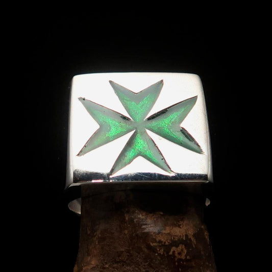 Nicely crafted Men's Knight Ring Maltese Cross Green - Sterling Silver - BikeRing4u