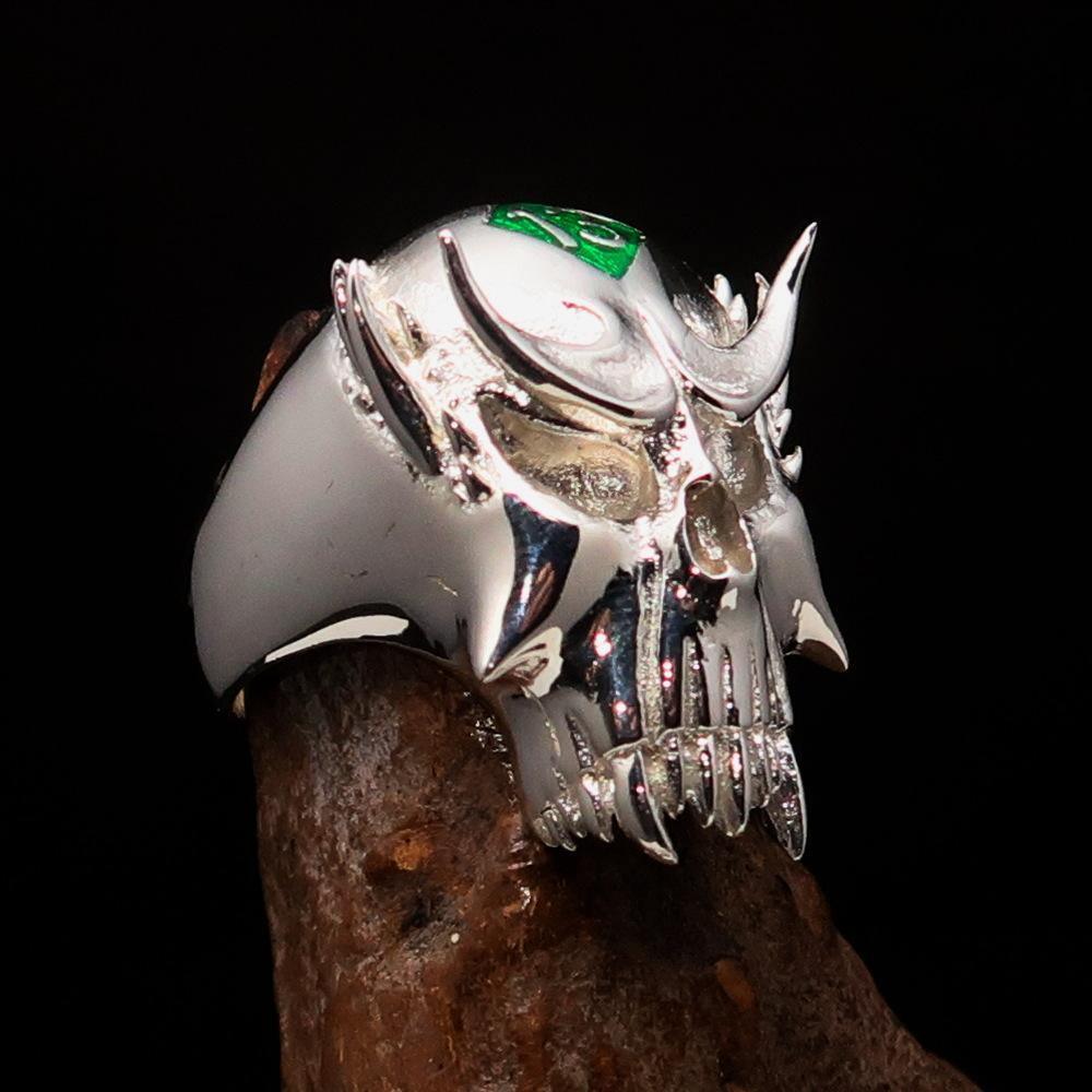 Excellent crafted Men's Vampire Skull Ring Green Diamond 13 - Sterling Silver - BikeRing4u