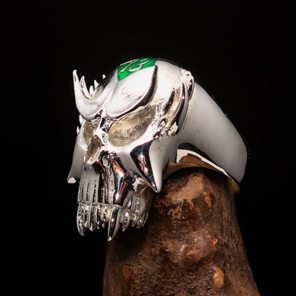 Excellent crafted Men's Vampire Skull Ring Green Diamond 13 - Sterling Silver - BikeRing4u