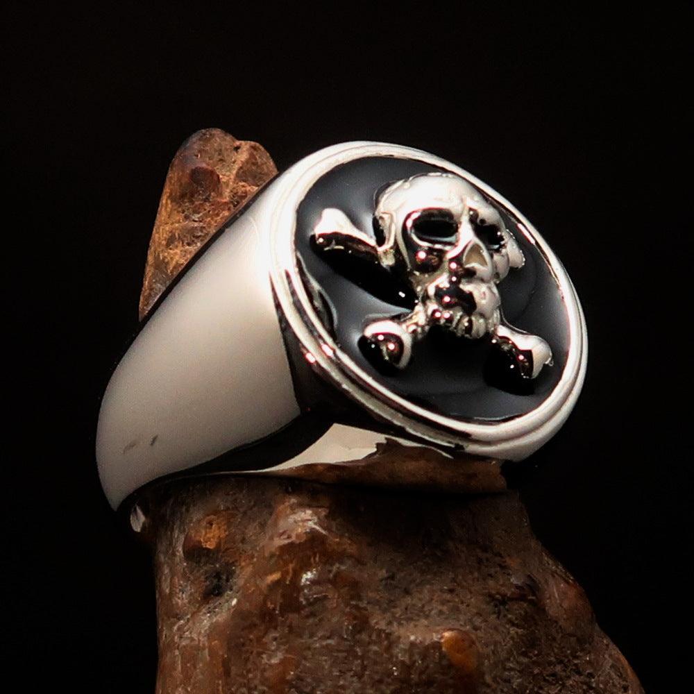 Nicely crafted Men's Pirate Ring black Jolly Roger crossed Bones Skull - Sterling Silver - BikeRing4u