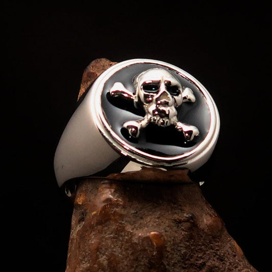 Nicely crafted Men's Pirate Ring black Jolly Roger crossed Bones Skull - Sterling Silver - BikeRing4u