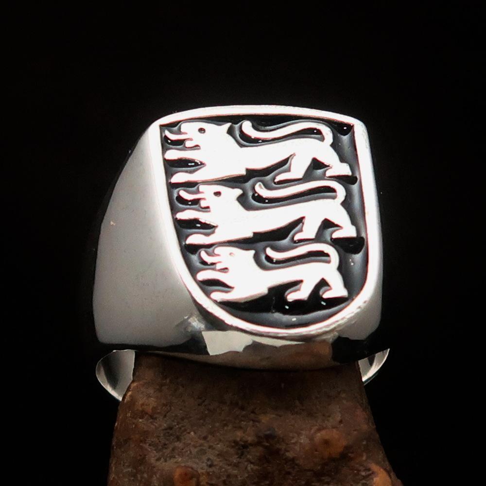 Perfectly crafted Men's Shield Ring Black 3 Lions Coat of Arms - Sterling Silver - BikeRing4u